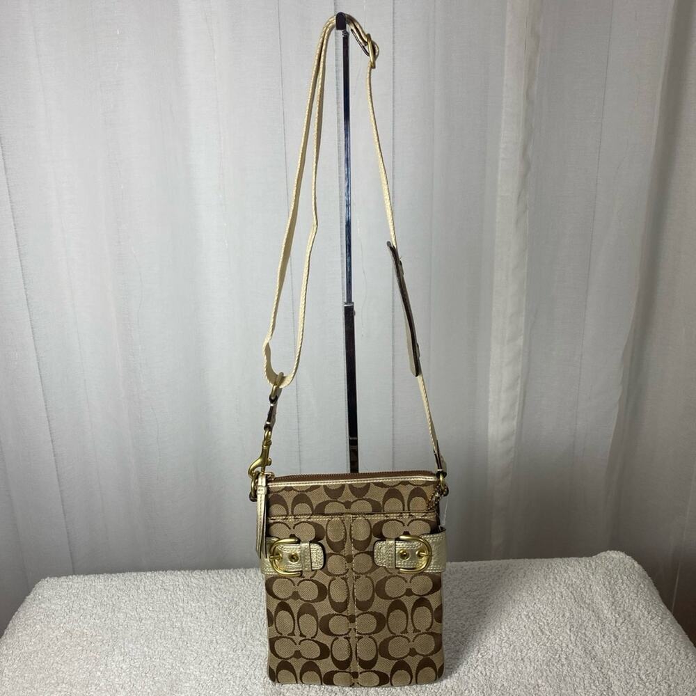 GUC Coach Signature Double Buckle Crossbody - Picture 4 of 11